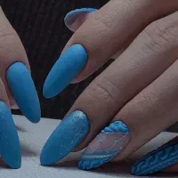 کاشت ناخن شهرری  با لاک ژل فقط ۳۹۰ هزار تومان