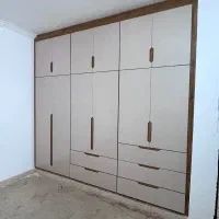 طراحی و ساخت کابینت و کمد دیواری مدرن