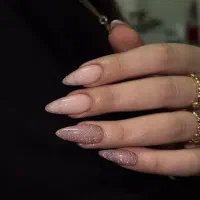 کاشت ناخن|خدمات آرایشگری و زیبایی|مشهد, چهارچشمه|دیوار