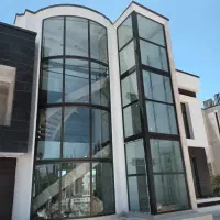 نما سقف نرده جانپناه پارتیشن شیشه‌ای و جام بالکنی