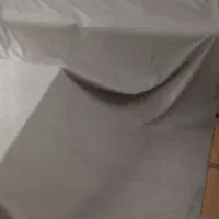 کنار پرده مخمل نو و استفاده‌ نشده|پرده، رانر، رومیزی|تهران, باشگاه نفت|دیوار