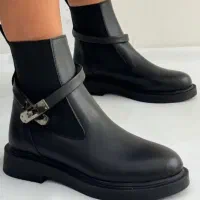 کفش و لباس