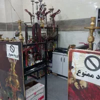 به یک کارگر ساده جهت کار در قهوه خانه