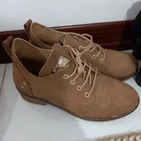 چند جفت کفش و کتونی|کیف، کفش، کمربند|ساوه, |دیوار