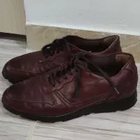 کفش کتونی چرم اسپرت