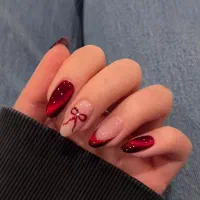 آموزش تمام خدمات ناخن فقط۲/۲۰۰