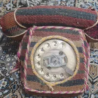 تلفن رومیزی قدیمی