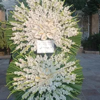 تاج گل ترحیم (گل‌های لاکچری)بازار گل|گل و گیاه طبیعی|تهران, جنت‌آباد جنوبی|دیوار
