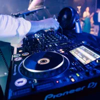 دی جی خانم dj دیجی دلنواز