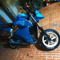 یک عددموتور همتاز و دو عدد دوچرخه