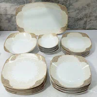 سرویس چینی سفید و گل طلا فله ای