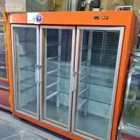 یخچال ایستاده سه درب پشت بسته