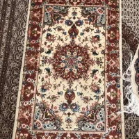 فرش  و قالیچه ی زرنیم