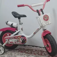 دوچرخه دخترانه|دوچرخه، اسکیت، اسکوتر|پرند, فاز ۶|دیوار