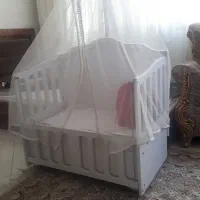 تخت نوزاد