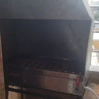 کباب پز ایستاده گازی پایه دار و دودکش دار در حد|اجاق گاز و لوازم برقی پختوپز|ارومیه, |دیوار