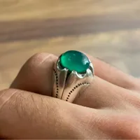 انگشتر نقره با عقیق کهنه بکر