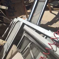 درب المینیوم|مصالح و تجهیزات ساختمان|بروجن, |دیوار