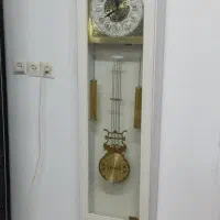 ساعت ایستاده سفید