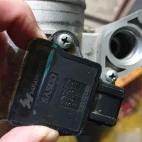 دریچه گاز به همراه سنسورهای اصلی سوویسی