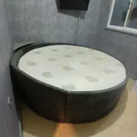 تخت گرد|تخت و سرویس خواب|رشت, علی آباد|دیوار