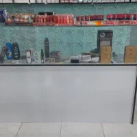 ویترین و قفسه فروشی