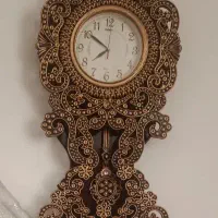 ساعت دیواری با قاب