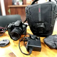 Canon EOS 850D + لنز 18-55 کم‌کارکرد در حد آکبند