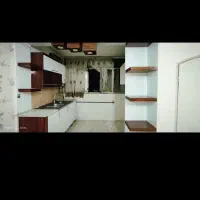 یگ واحد اپارتمان طبقه دوم روی پیلوت