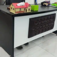 صندلی و میز اداری