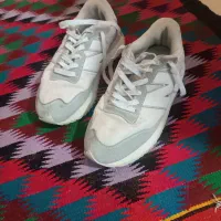 کتونی نیو بالانس سایز 40بدون یه ذره پارگی در حد