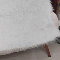 شال مبل و کوسن قلبی خز سفید|صنایع دستی و سایر لوازم تزئینی|رشت, رودبارتان|دیوار