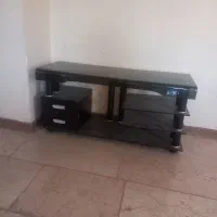 میز تلوزیون در حد نو