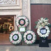 تاج گل مصنوعی و استند خیریه