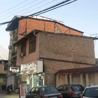 فروش فوری مسکونی و مغازه ی تجاری