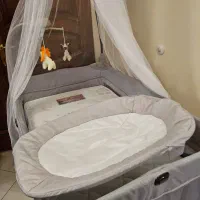 کنار تخت مادر