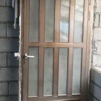 درب و پنجره آلومینیوم و کابینت فلزی