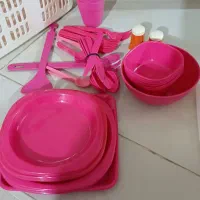 سبد مسافرتی وظرفها