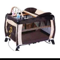 تخت پارک تمیز و سالم نو