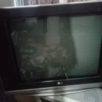 تلویزیون  ومیز تلویزیون