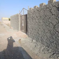 زمین چهار دیواری ۵۰۰ متری