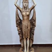 مجسمه بزرگ