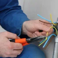 برق کار ساختمانی شبانه روزی|خدمات پیشه و مهارت|کرمانشاه, |دیوار