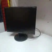 مانیتور سامسونگ تمیز بدون هیچ عیب و ایرادی