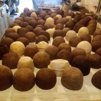 کلاه نمدی و قالیچه نمدی|گلیم، جاجیم، گبه|ساری, |دیوار