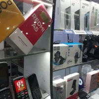 تعمیرکار موبایل (دعوت به کار در موبایل فروشی )