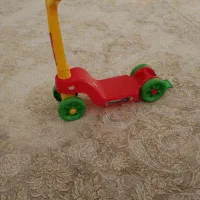 یک عدد اسکوتر و توپ جهشی درحد نو هردوباهم۶۰۰ تومان