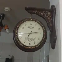 ساعت دیواری دوطرفه