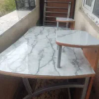 میز تحریر  سالم در حد نو