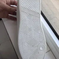 کفش سفید|کیف، کفش، کمربند|خوی, |دیوار